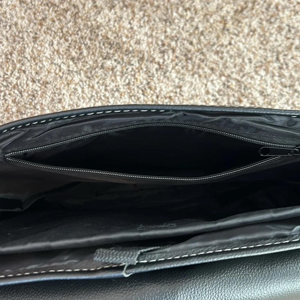Vitronic Saucony Laptop/Messenger Bag, black.